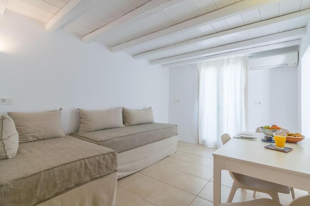 Gazia Guesthouse Milos Adamantas  Buitenkant foto